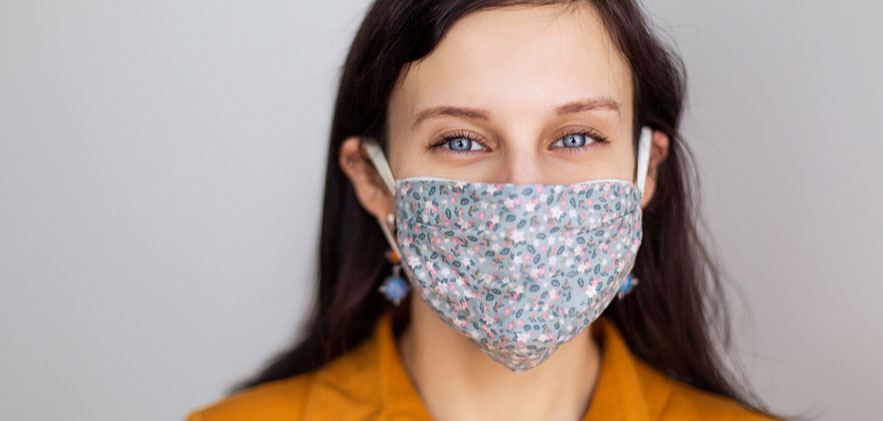 Woman wearing a mask