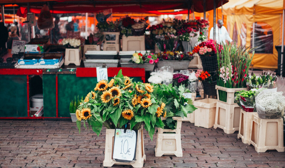 Top Picks: Essential Products for Farmers Markets and Pop-Up Shops